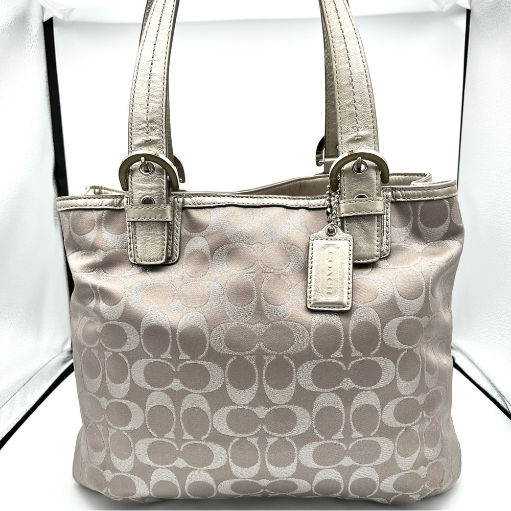 EUC Purple Silver Coach Signature Collection Purse Handbag